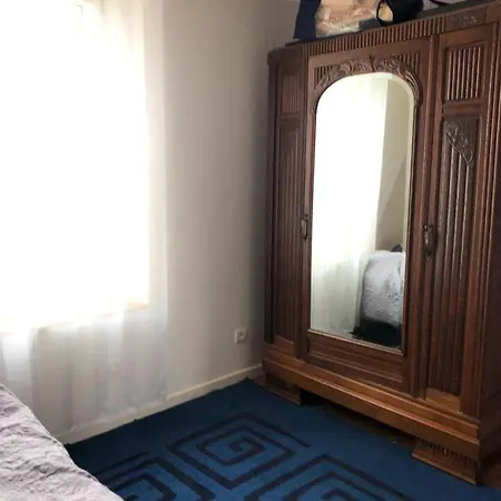 Maison Confortable A Avec Garage. *