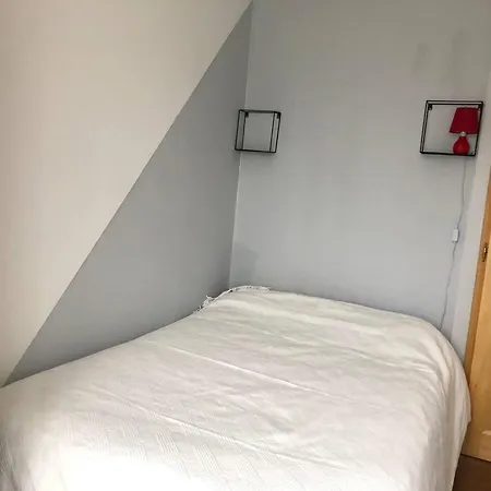 Maison Confortable A Avec Garage. * Saint-Vaast-d'Equiqueville